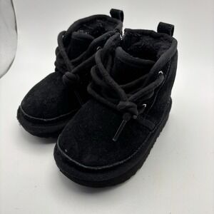 Kids UGG Neumel II Boot Suede Upper 1017320K Black Tie Lined Warm Size 6